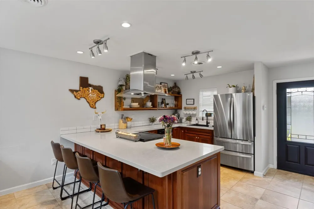 735 Worthshire Street Houston, TX 77008
