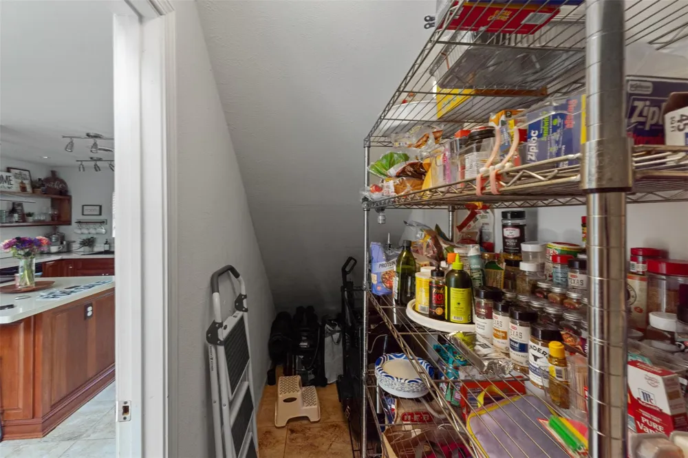 735 Worthshire Street Houston, TX 77008