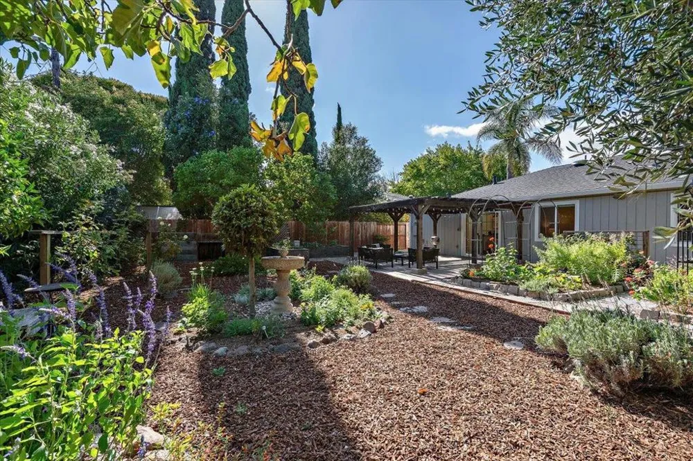 3 Garden Street Redwood City, CA 94063