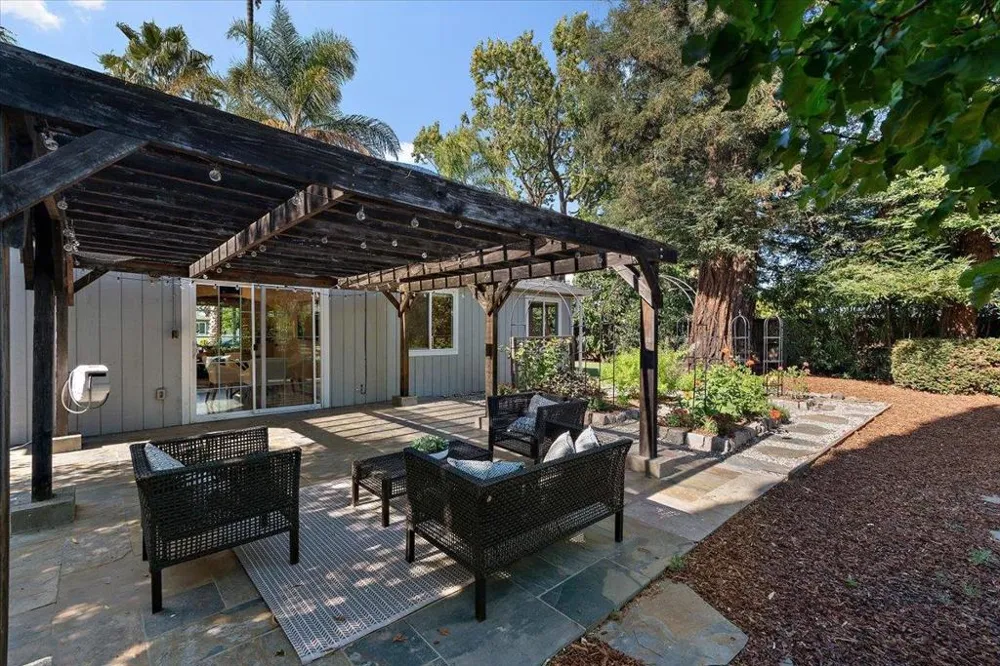 3 Garden Street Redwood City, CA 94063