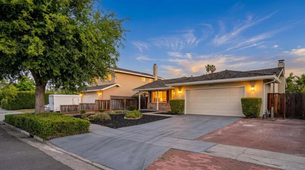 5804 Chesbro Avenue San Jose, CA 95123