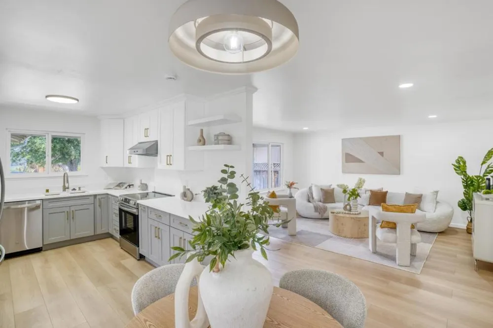 5804 Chesbro Avenue San Jose, CA 95123