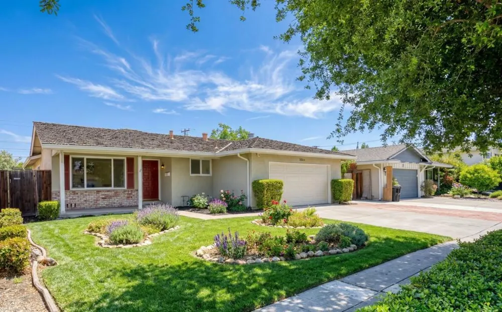 5804 Chesbro Avenue San Jose, CA 95123