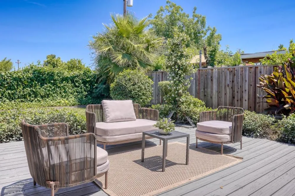 5804 Chesbro Avenue San Jose, CA 95123