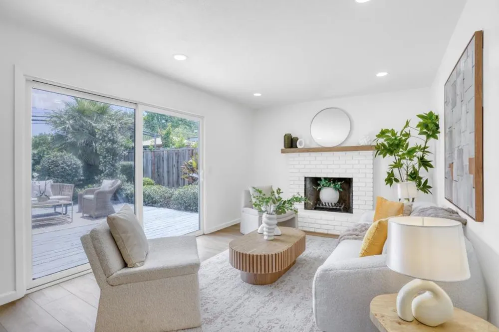 5804 Chesbro Avenue San Jose, CA 95123