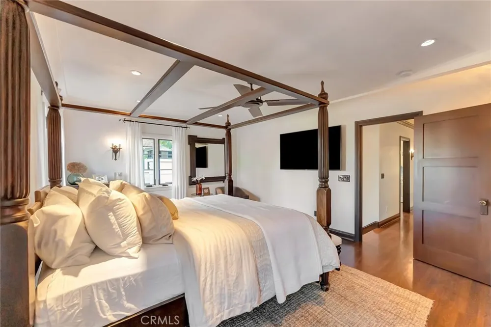 293 Saint Joseph Avenue Long Beach, CA 90803