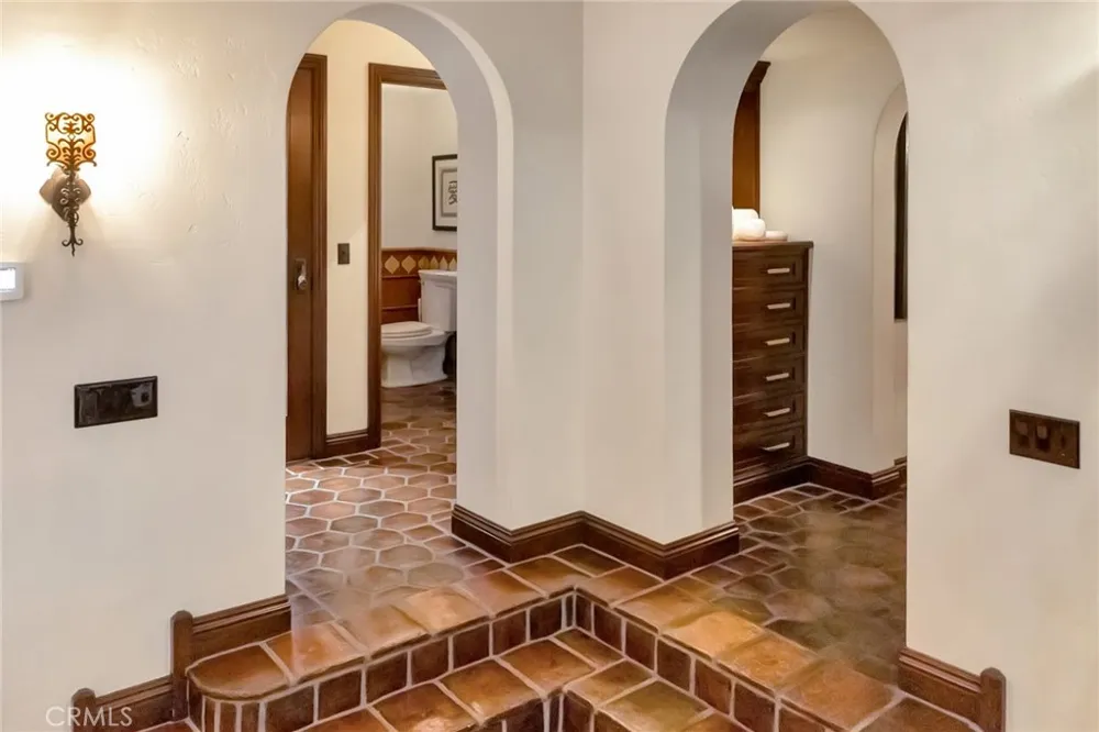 293 Saint Joseph Avenue Long Beach, CA 90803