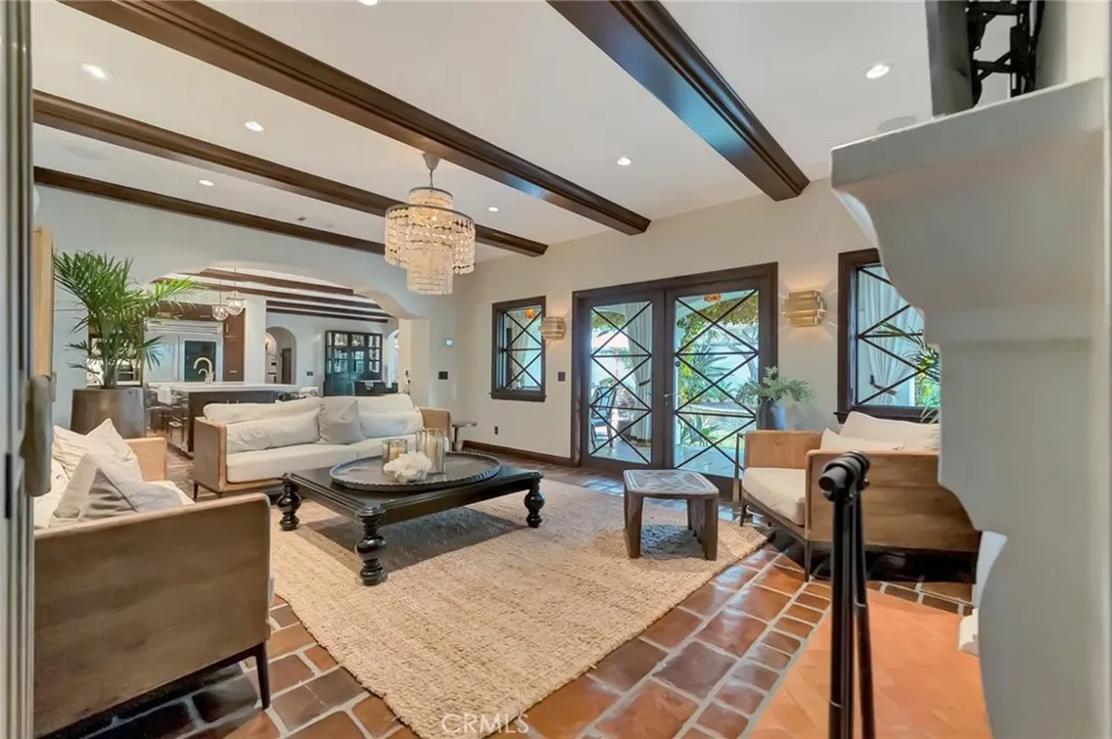 293 Saint Joseph Avenue Long Beach, CA 90803