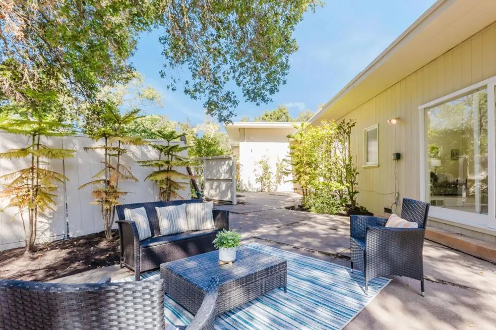 2 Irving Avenue Atherton, CA 94027