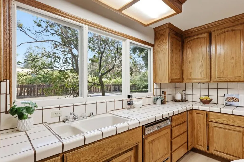 2 Irving Avenue Atherton, CA 94027