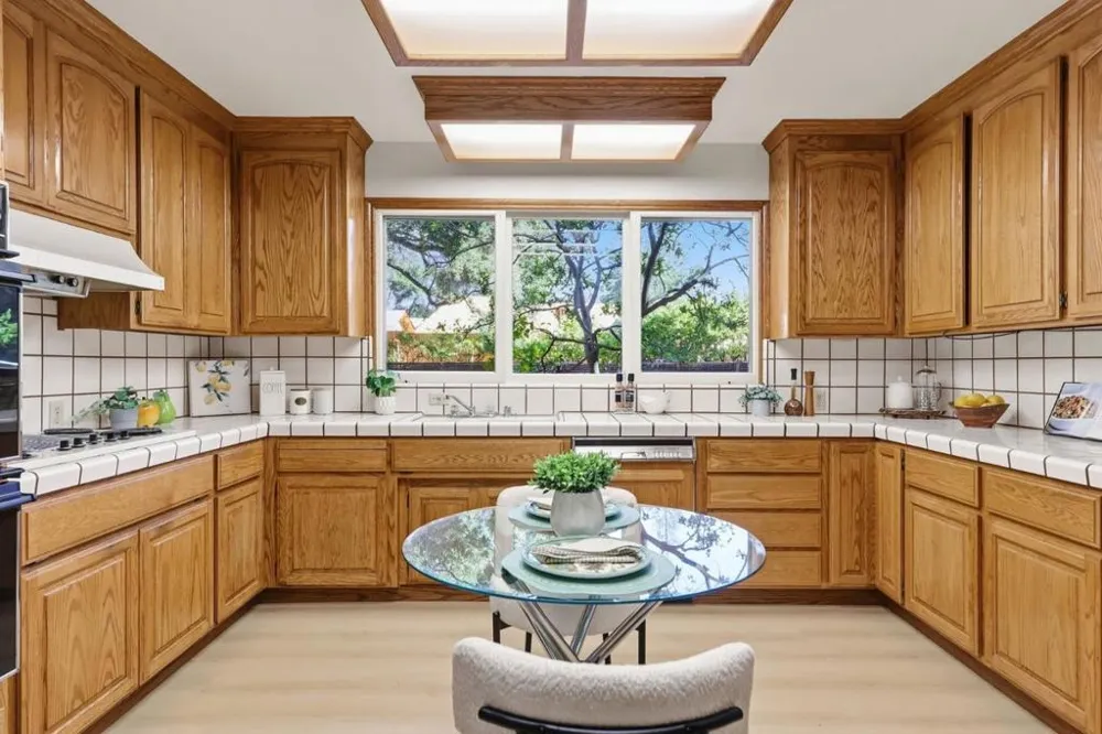 2 Irving Avenue Atherton, CA 94027