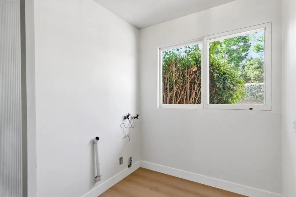 2 Irving Avenue Atherton, CA 94027