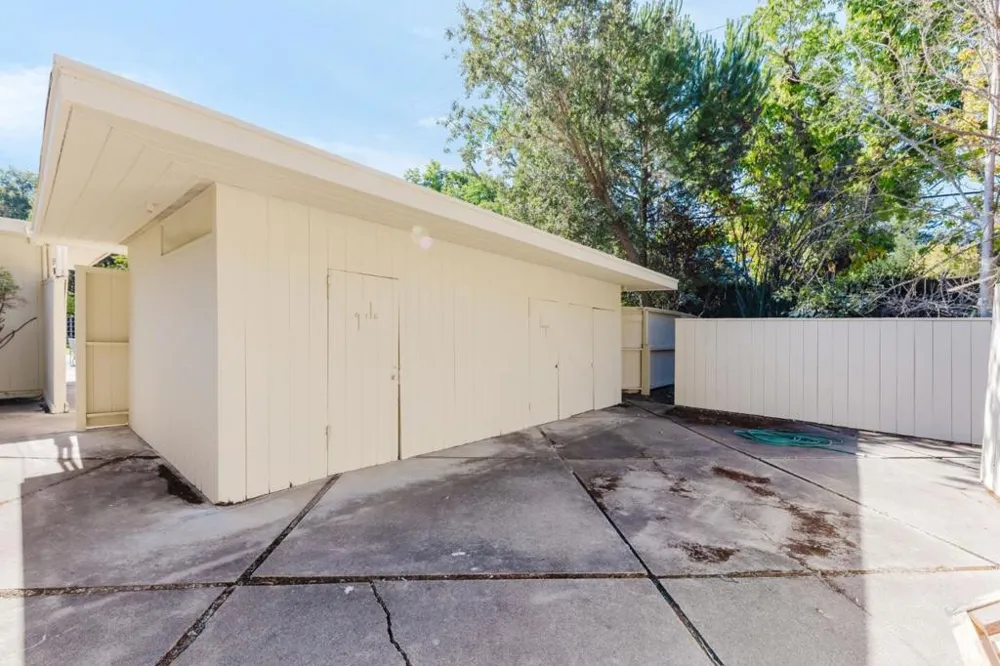 2 Irving Avenue Atherton, CA 94027