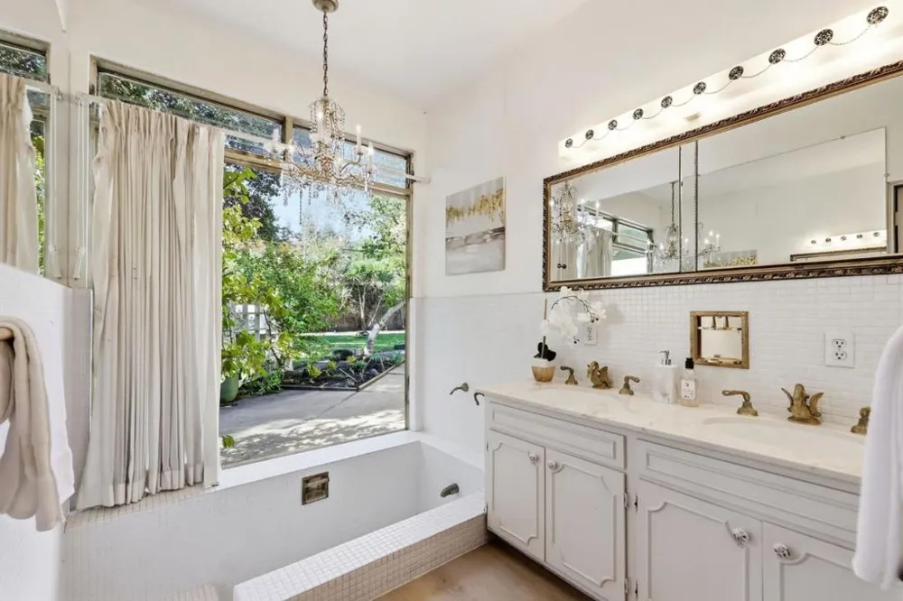 2 Irving Avenue Atherton, CA 94027