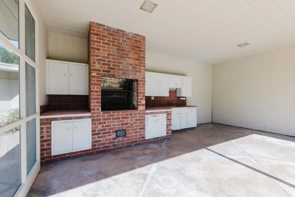 2 Irving Avenue Atherton, CA 94027