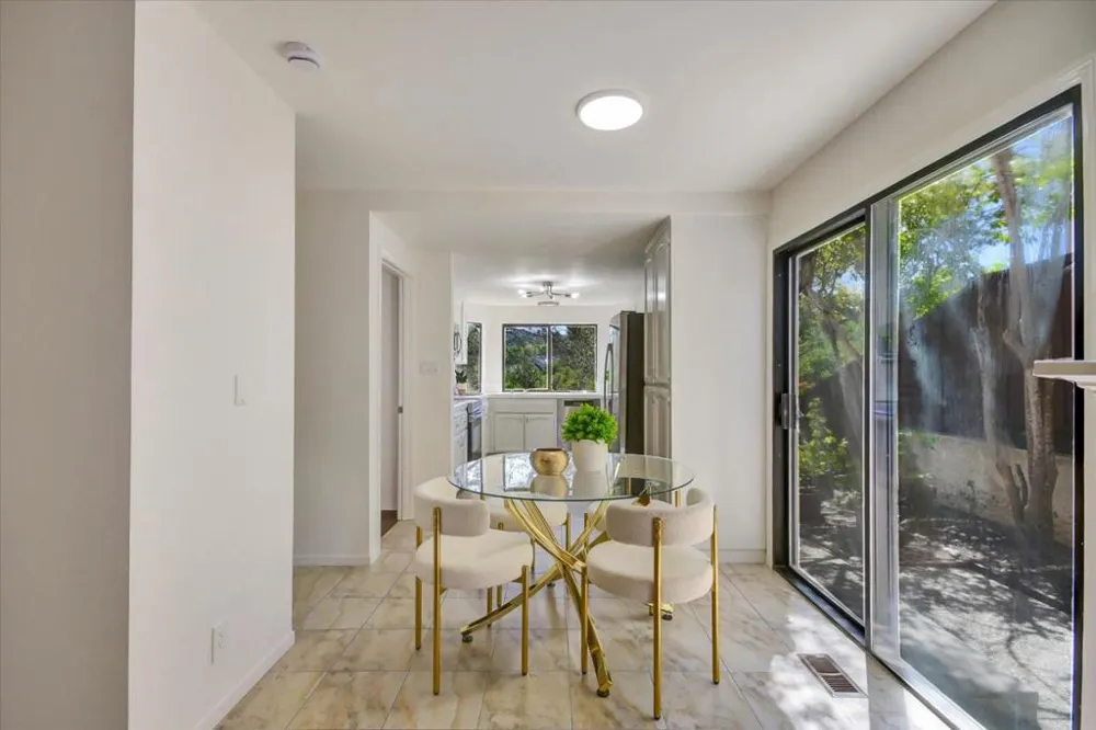 1665 Toyon Court San Mateo, CA 94403