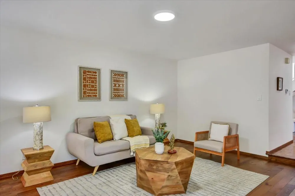 1665 Toyon Court San Mateo, CA 94403
