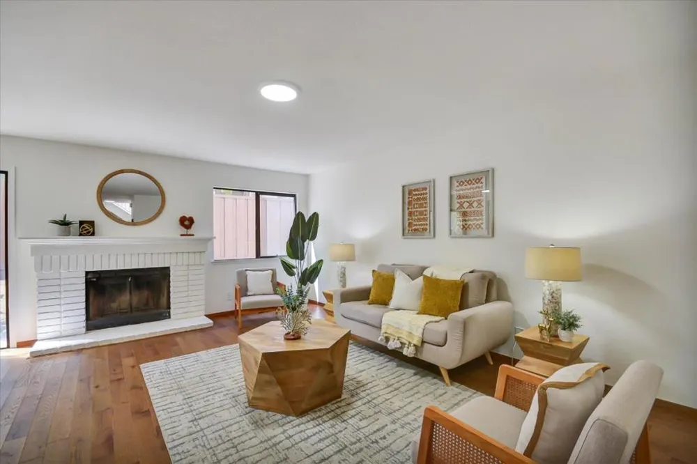 1665 Toyon Court San Mateo, CA 94403