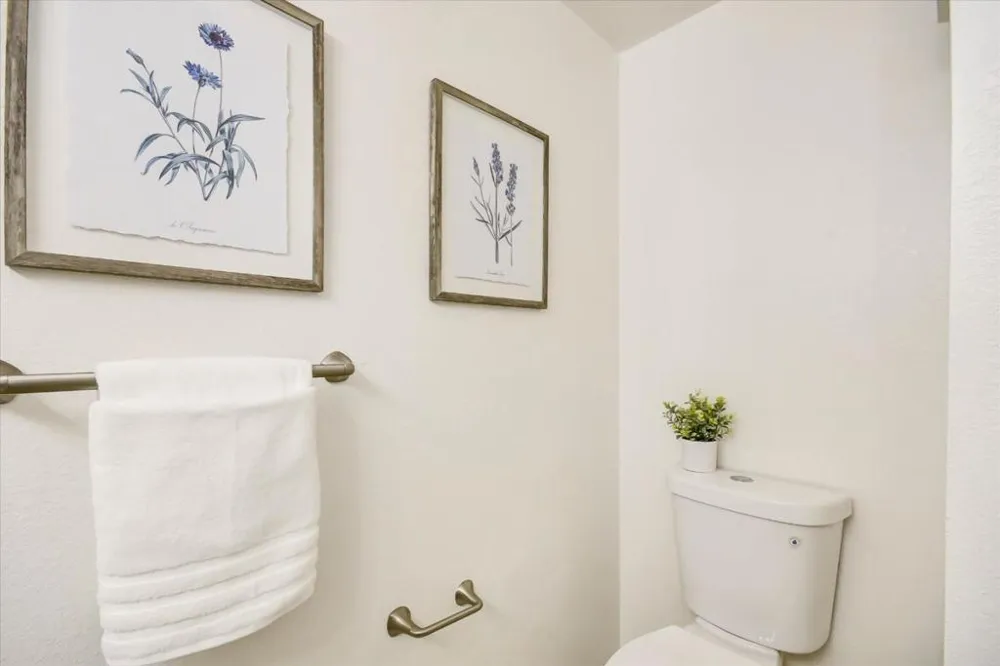 1665 Toyon Court San Mateo, CA 94403