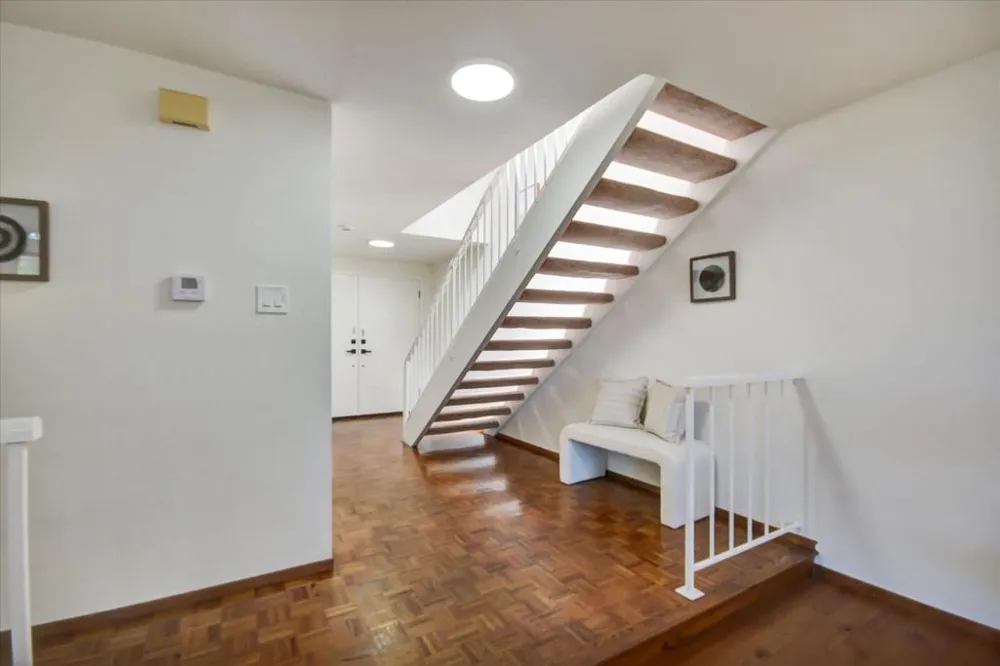 1665 Toyon Court San Mateo, CA 94403