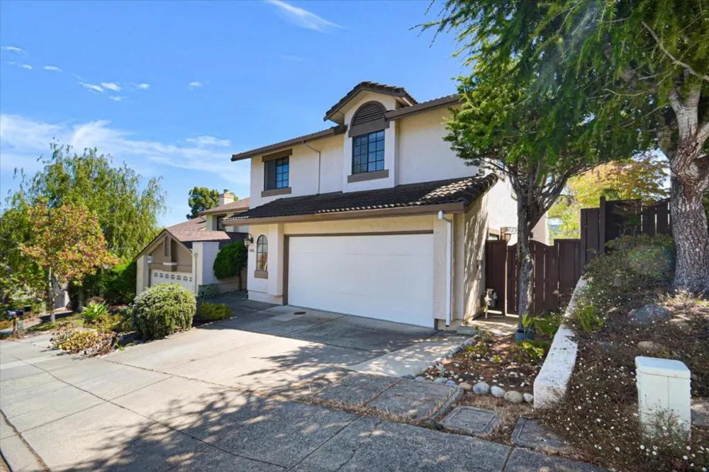 1665 Toyon Court San Mateo, CA 94403