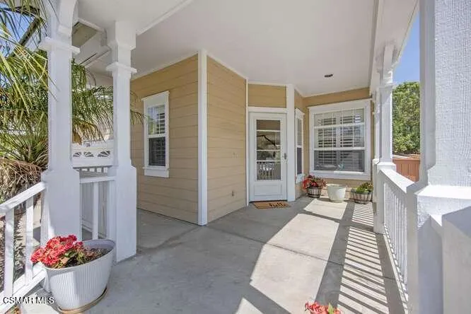 586 Schuman Place Ventura, CA 93003