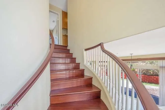 586 Schuman Place Ventura, CA 93003