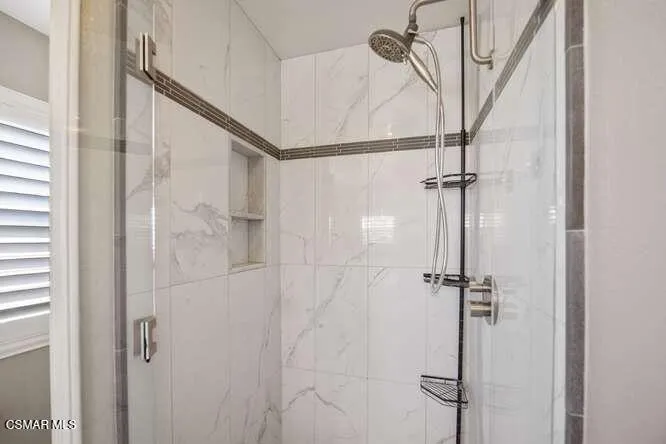 586 Schuman Place Ventura, CA 93003