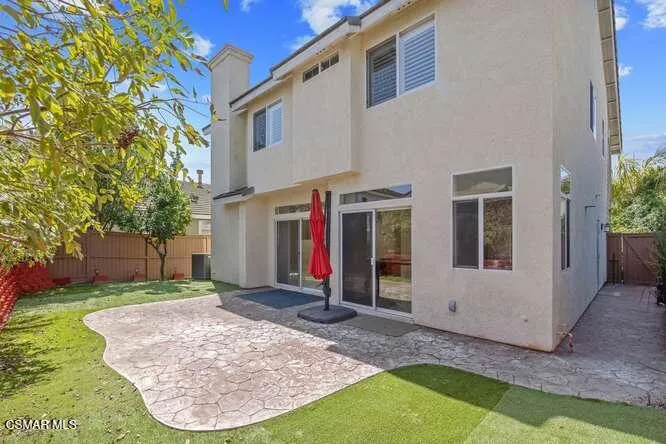 586 Schuman Place Ventura, CA 93003