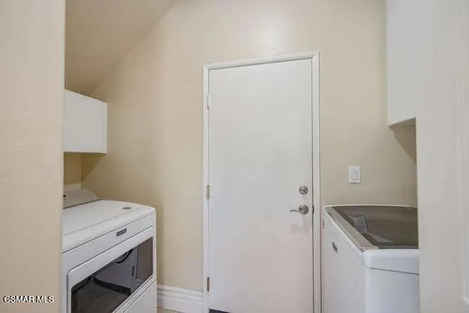 586 Schuman Place Ventura, CA 93003