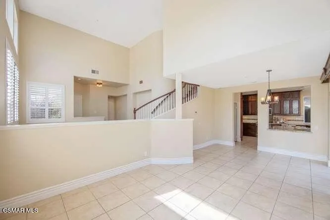 586 Schuman Place Ventura, CA 93003