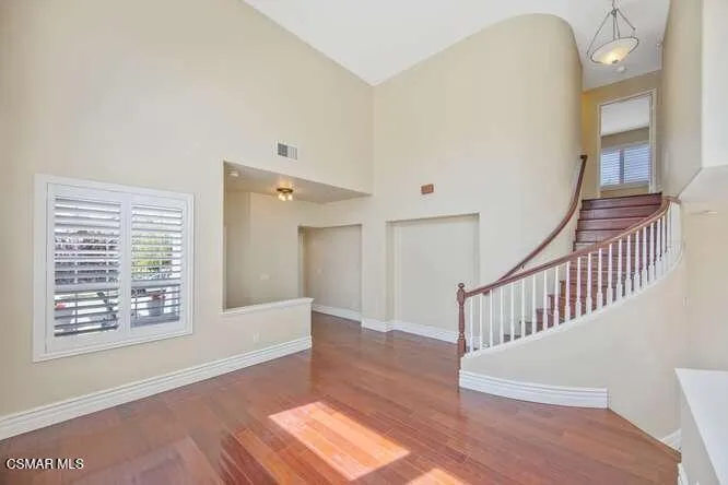 586 Schuman Place Ventura, CA 93003