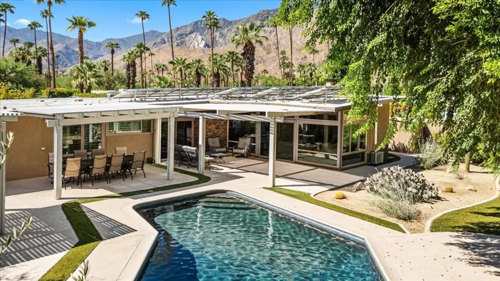 840 E Biltmore Place Palm Springs, CA 92264