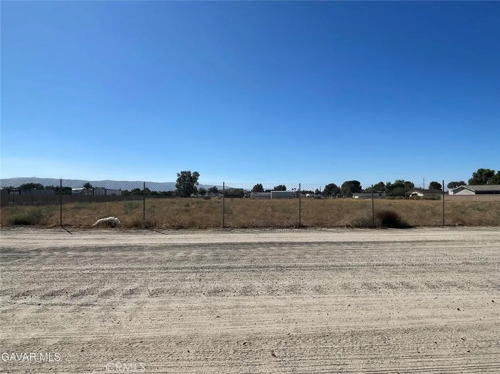 1 27th St West off Columbia Way Palmdale, CA 93551