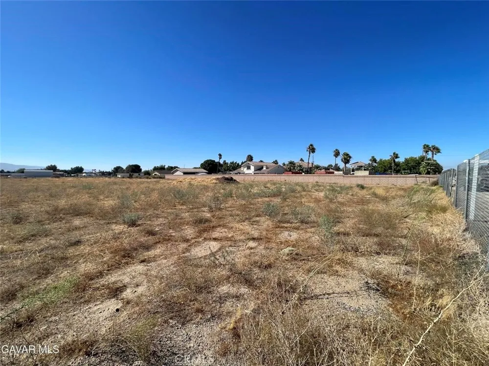 1 27th St West off Columbia Way Palmdale, CA 93551