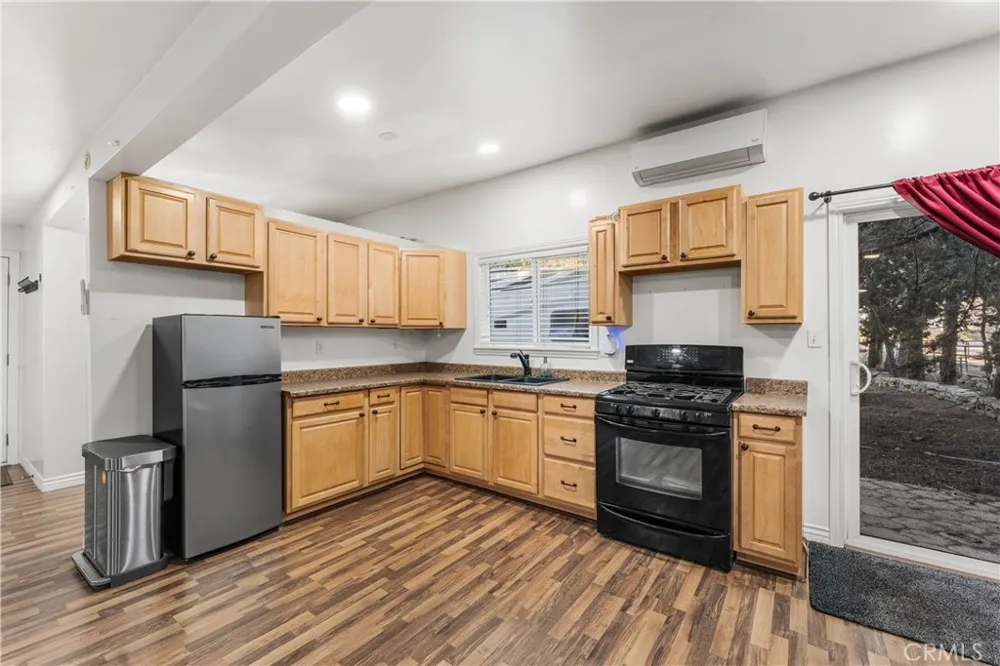 40016 90th st w Leona Valley, CA 93551