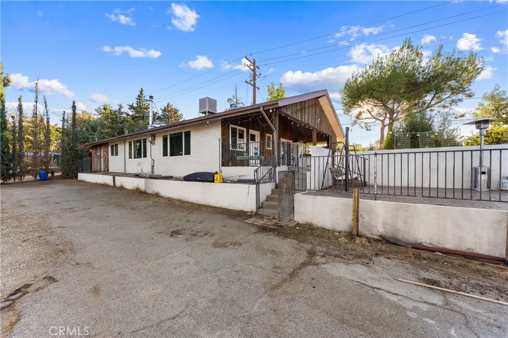 40016 90th st w Leona Valley, CA 93551