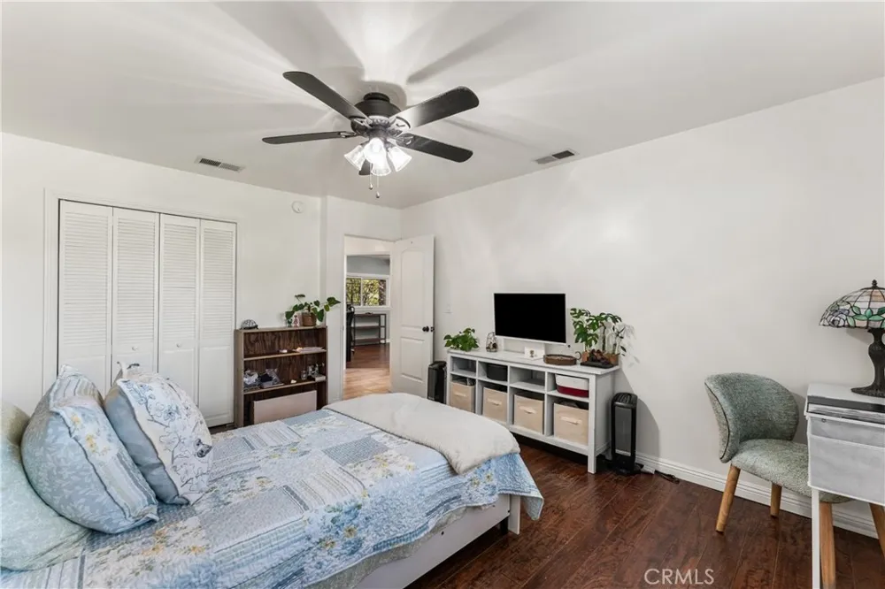 40016 90th st w Leona Valley, CA 93551