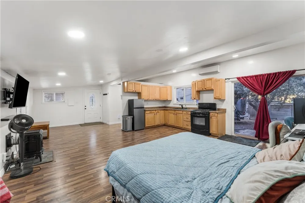 40016 90th st w Leona Valley, CA 93551