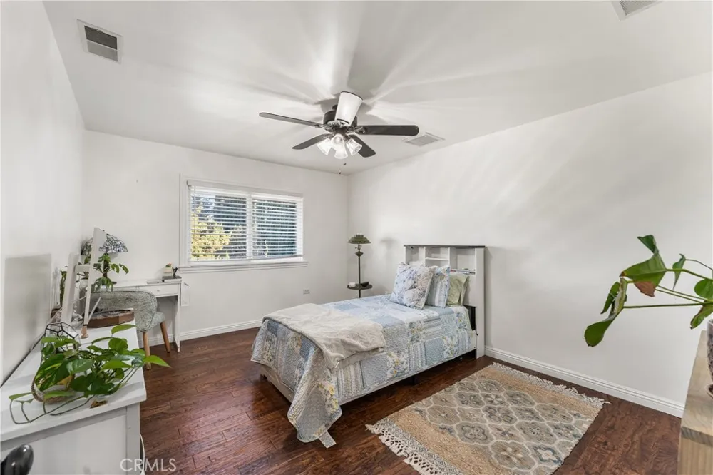 40016 90th st w Leona Valley, CA 93551
