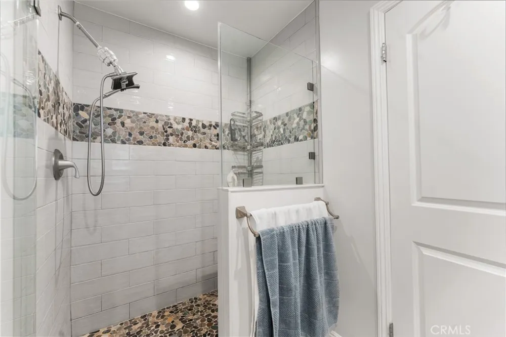 40016 90th st w Leona Valley, CA 93551