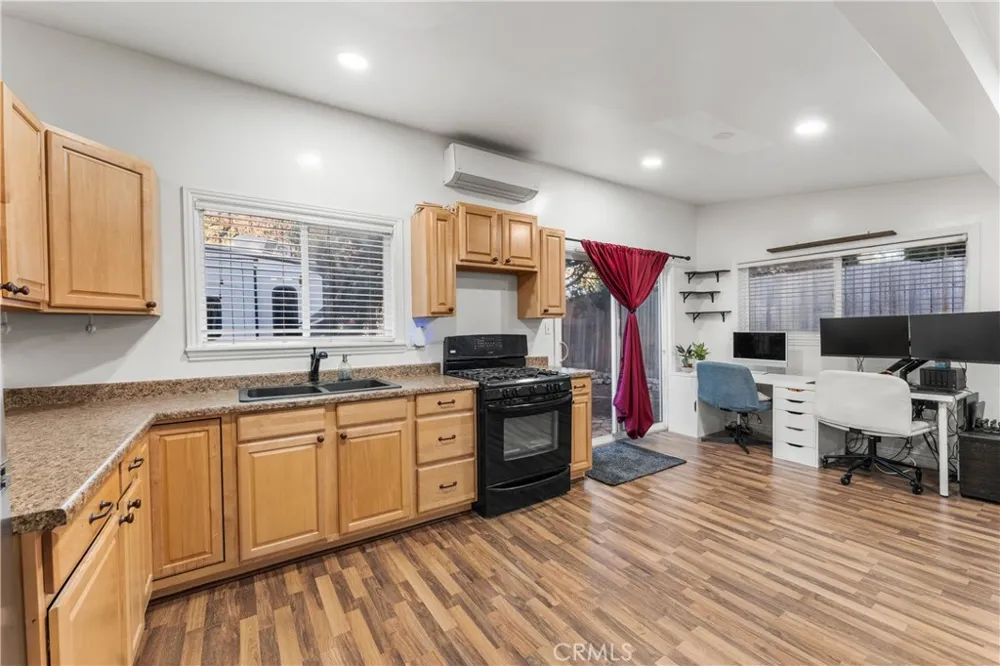 40016 90th st w Leona Valley, CA 93551