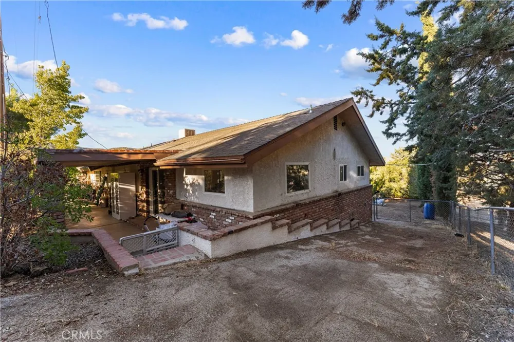 40016 90th st w Leona Valley, CA 93551