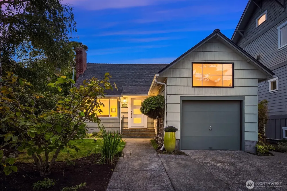 3435 61st Avenue SW Seattle, WA 98116