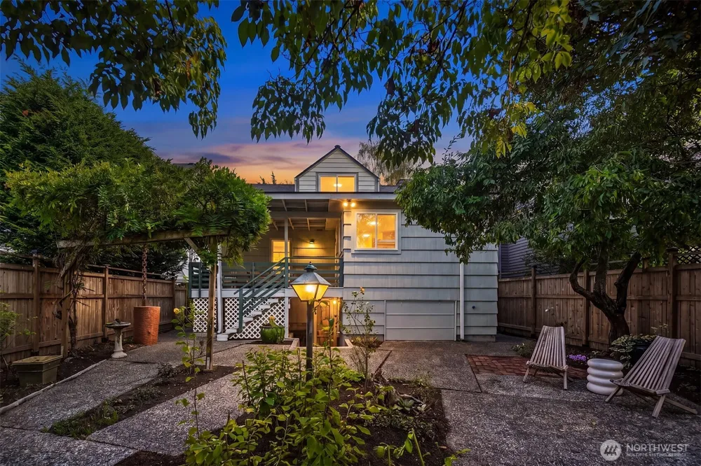 3435 61st Avenue SW Seattle, WA 98116