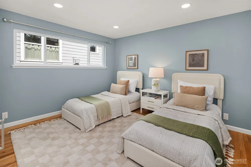 3435 61st Avenue SW Seattle, WA 98116