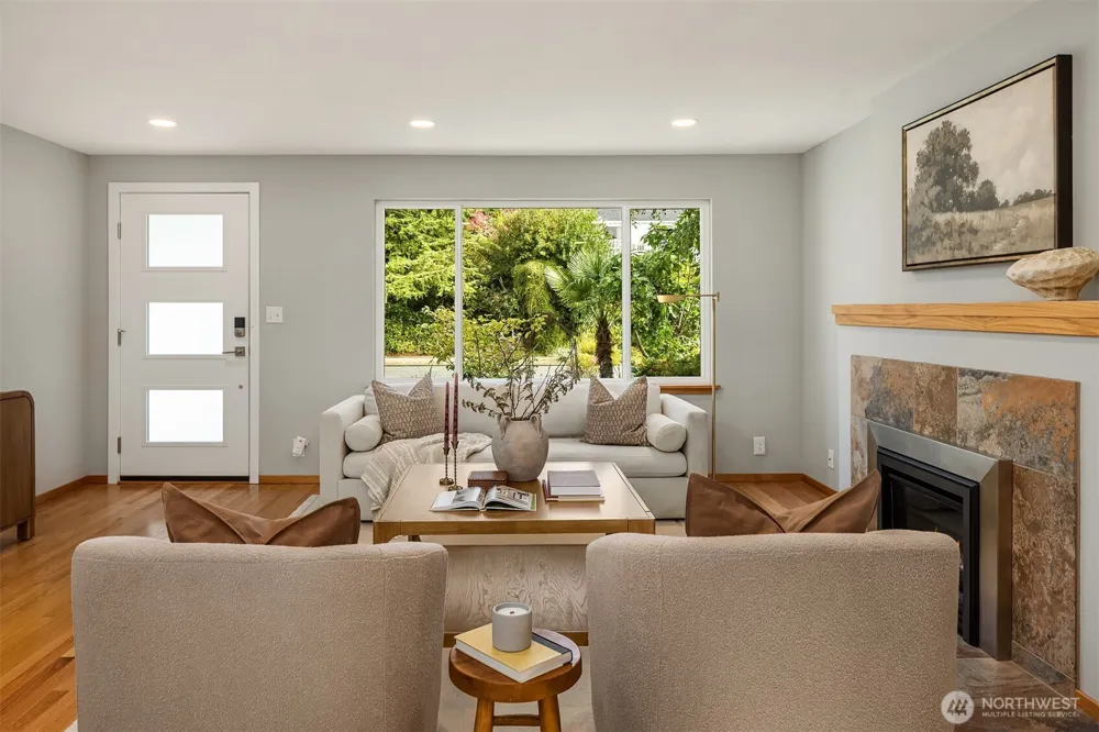 3435 61st Avenue SW Seattle, WA 98116