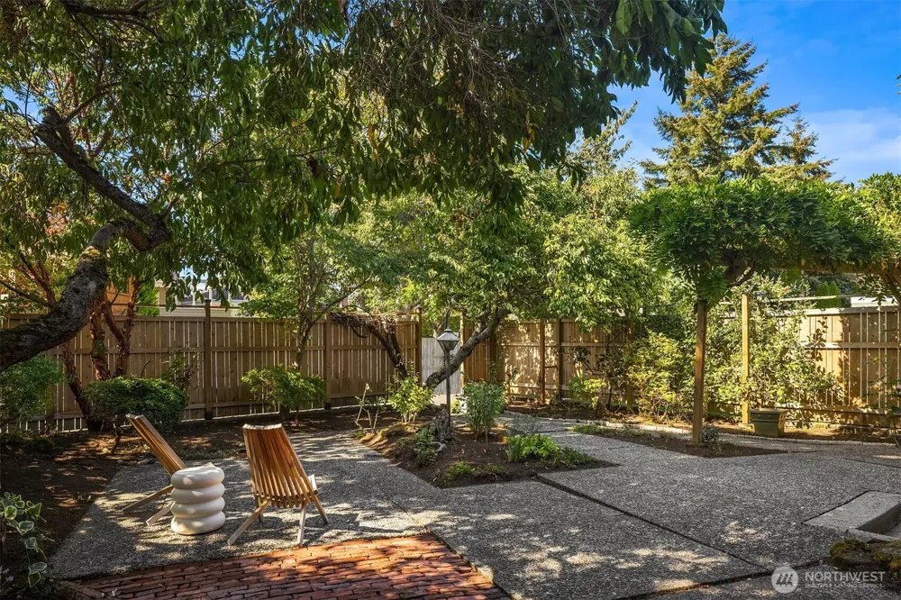 3435 61st Avenue SW Seattle, WA 98116