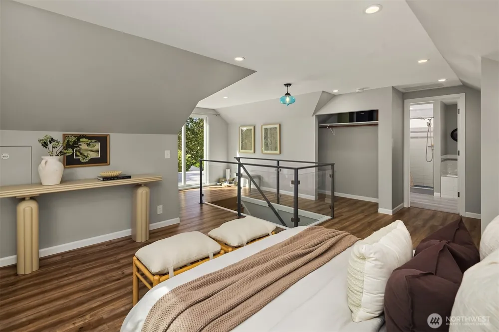 3435 61st Avenue SW Seattle, WA 98116