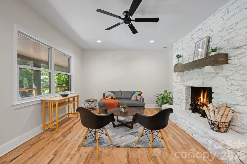 156 State Street Asheville, NC 28806